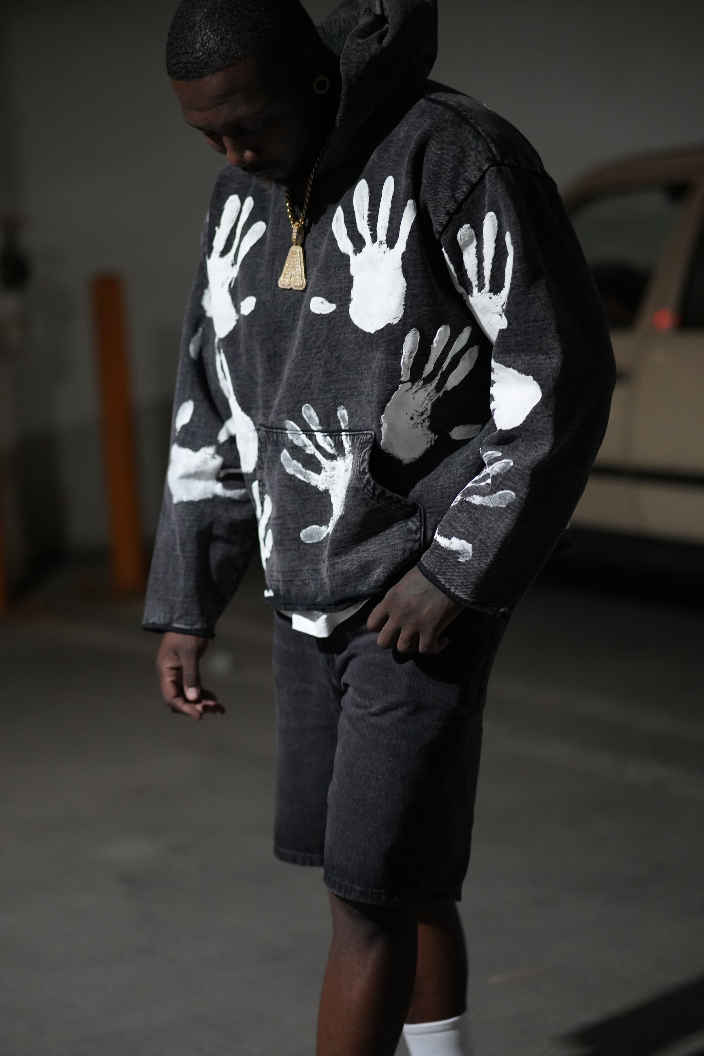 Big HaNd cRooPeD HooDIe